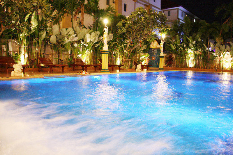 Rita Resort & Residence Pattaya Luaran gambar